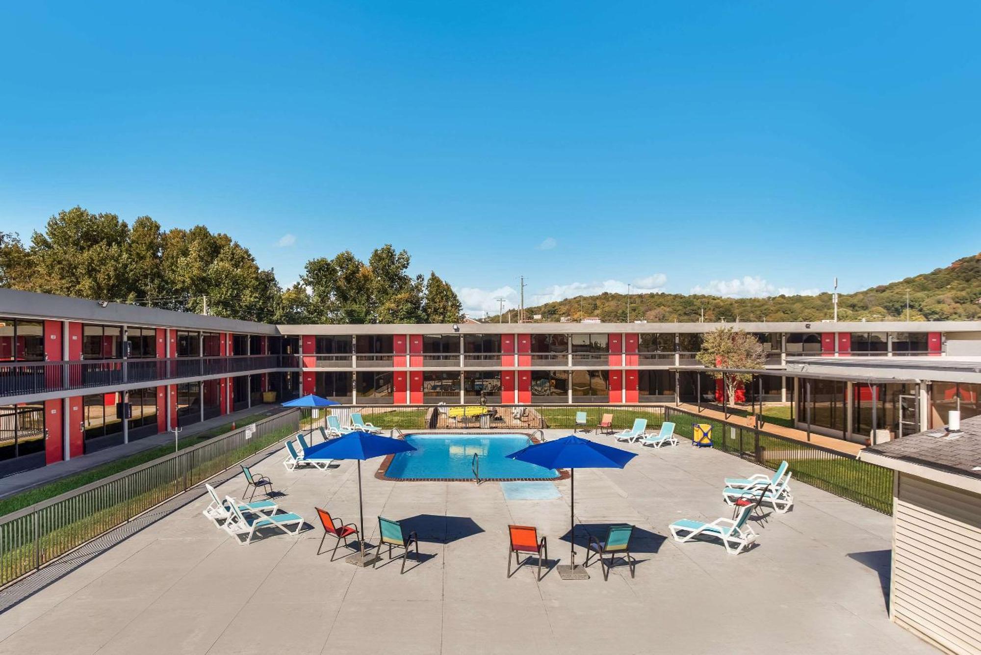 Econo Lodge Cave City Exterior photo